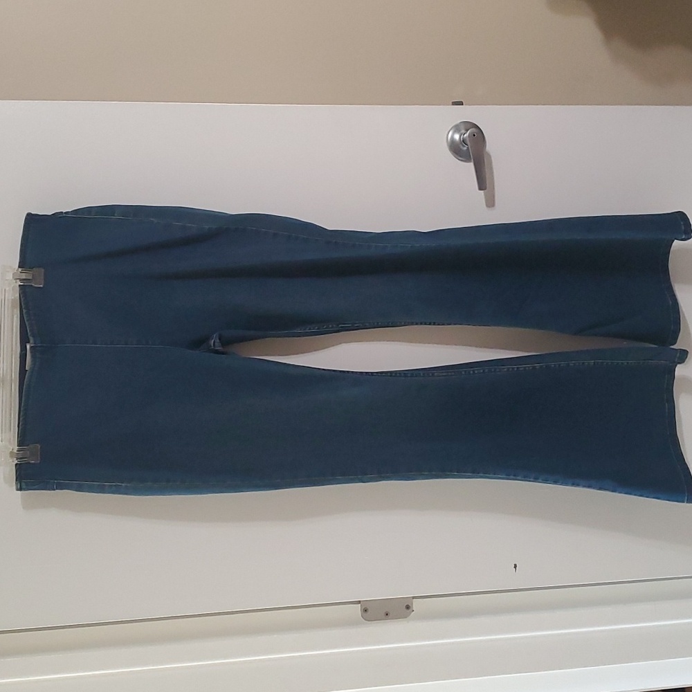 NWT wide leg stretch 👖